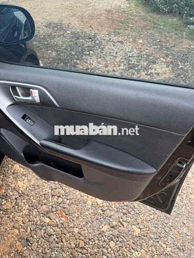 Kia Forte 2010 Bản full cửa nóc Tự động Đen