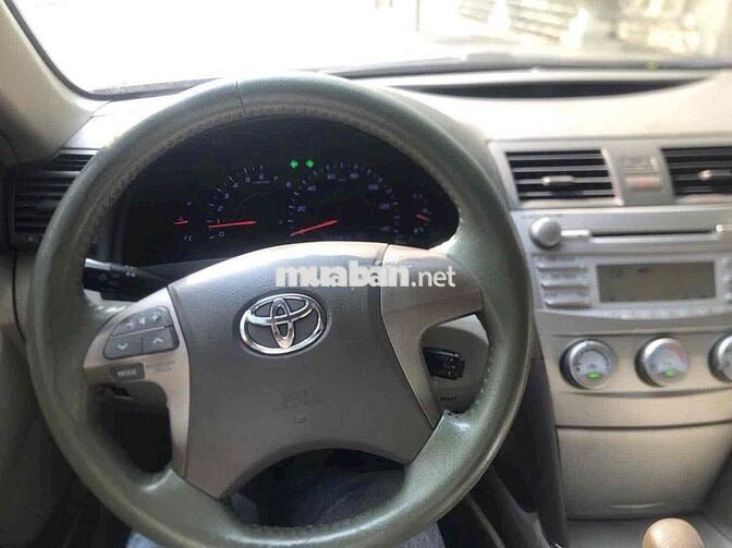 Toyota Camry 2010 Mỹ xanh quân đội