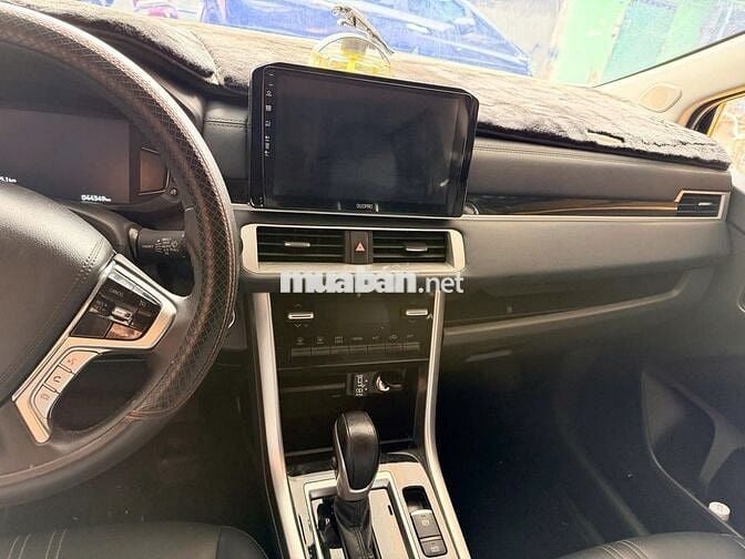 Mitsubishi Xpander Cross 2025 Trắng 3 vạn