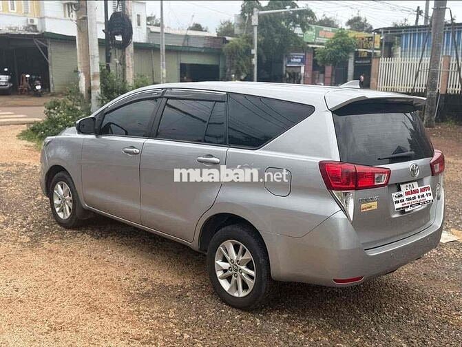 Toyota Innova 2017 Số sàn Bạc 7 chỗ siêu đẹp1 chủ