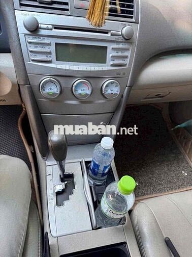 Toyota Camry 2010 Mỹ xanh quân đội
