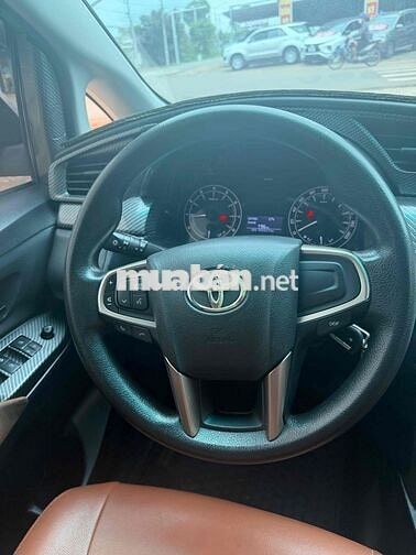 Toyota Innova 2017 Số sàn Bạc 7 chỗ siêu đẹp1 chủ