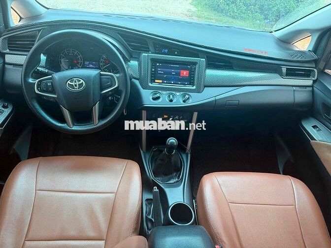 Toyota Innova 2017 Số sàn Bạc 7 chỗ siêu đẹp1 chủ