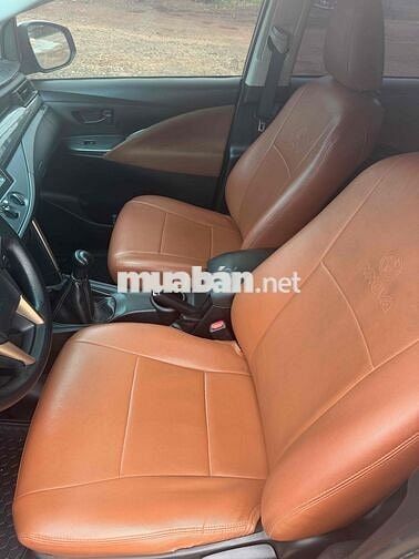 Toyota Innova 2017 Số sàn Bạc 7 chỗ siêu đẹp1 chủ