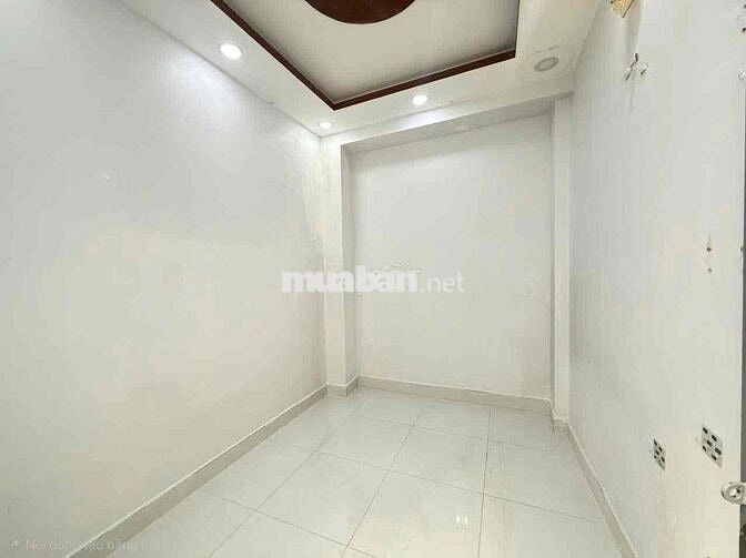 Gởi phí 40tr..Bán nhà Sổ riêng hoàn công..Ko quy hoạch,trung tâm Q.7..