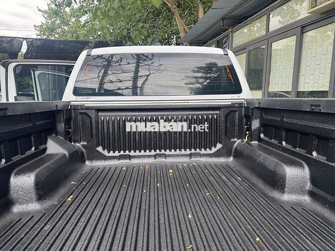 Ford Ranger 2.0 2WD 2023 Trắng 6 vạn km