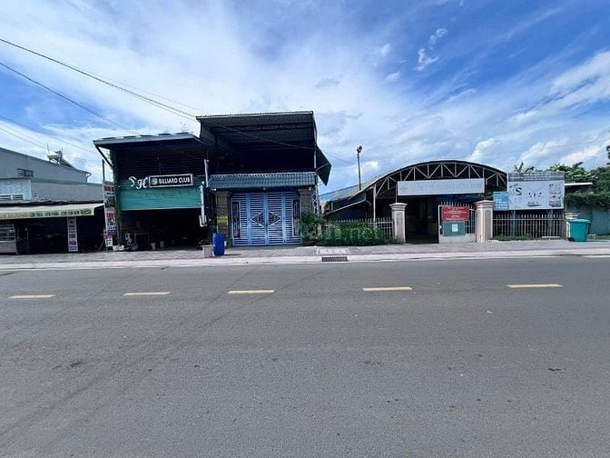 (BAO ĐIỆN NƯỚC) NHÀ MẶT TIỀN CHÒM SAO, CHỈ ĐỂ Ở, 3 PHÒNG, - GIÁ 3 TR