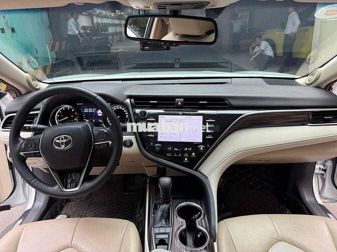 Bán Camry 2.5Q 2019 nhập Thái - Xe đẹp 1 chủ đi ít