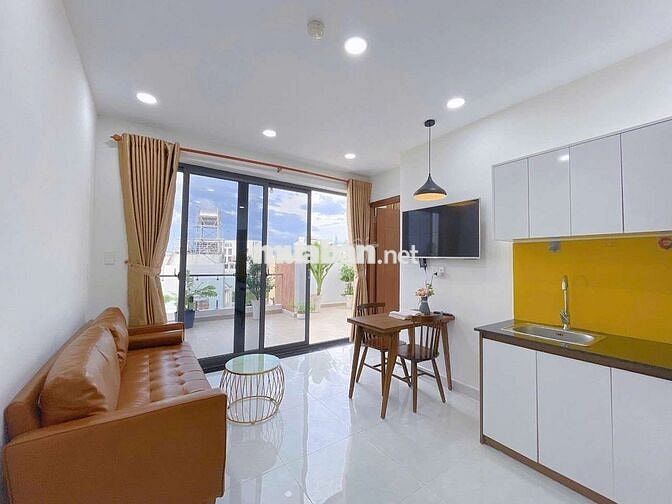 Căn hộ 2pn 80m2 sân vườn full nội thất Điện Biên Phủ - Q1