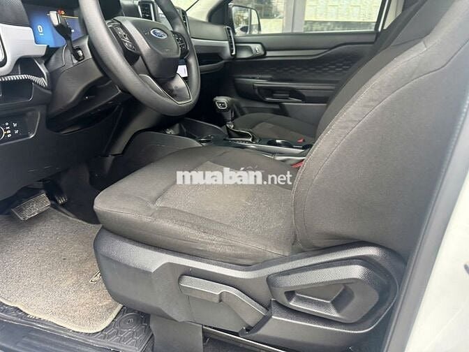 Ford Ranger 2.0 2WD 2023 Trắng 6 vạn km