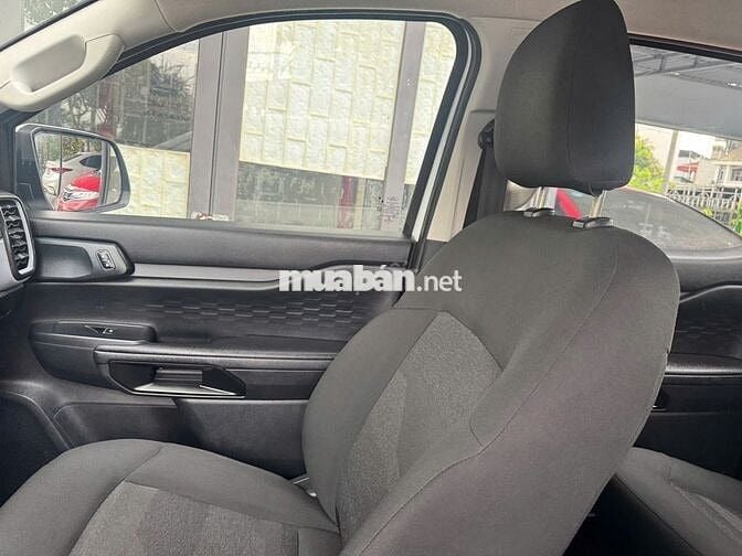 Ford Ranger 2.0 2WD 2023 Trắng 6 vạn km