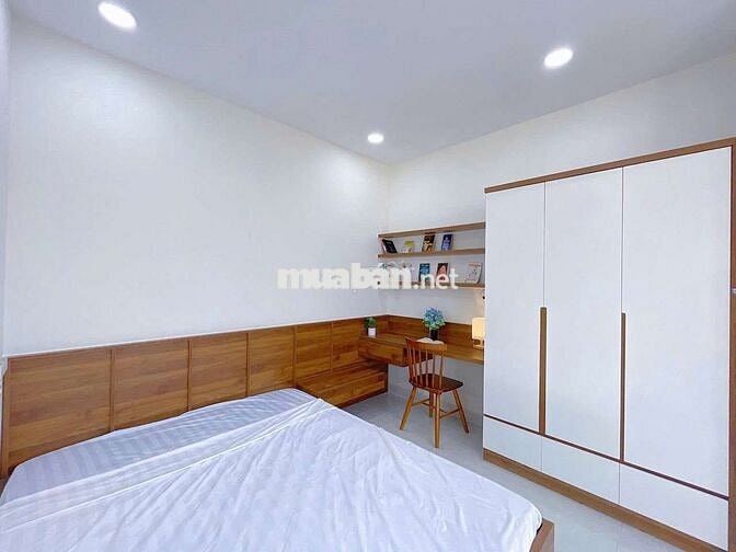 Căn hộ 2pn 80m2 sân vườn full nội thất Điện Biên Phủ - Q1
