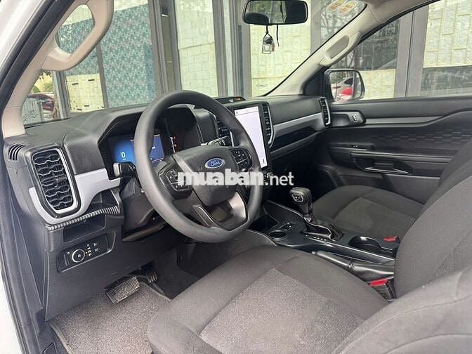 Ford Ranger 2.0 2WD 2023 Trắng 6 vạn km