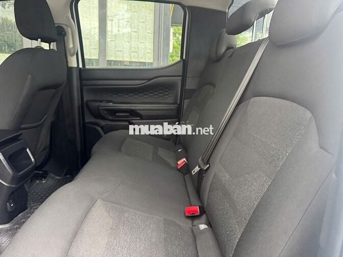 Ford Ranger 2.0 2WD 2023 Trắng 6 vạn km