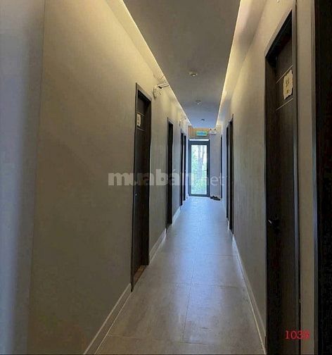 Khách sạn 1 trệt 5 lầu cho thuê gần 2 tỷ/năm; sổ hồng 260m2 giá 35 tỷ