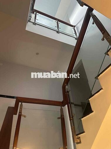 Bán nhà CHÍNH CHỦ kiệt ô tô cực kỳ đẹp, Đường Nguyễn Phước Nguyên