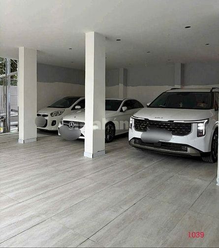 Khách sạn 1 trệt 5 lầu cho thuê gần 2 tỷ/năm; sổ hồng 260m2 giá 35 tỷ