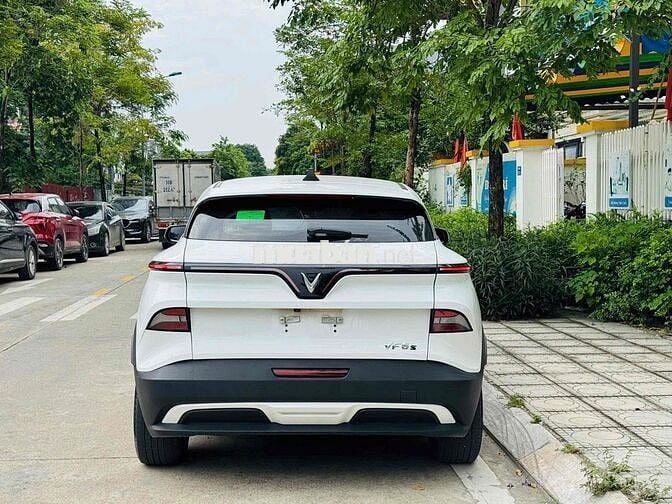 VinFast VF6 Eco 2024 Trắng 130000 km