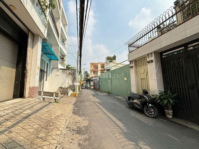 120 triệu/m2! Bán Khuôn Đất Đẹp Quốc Lộ 13 - 10x25m NH:20m CN: 363,