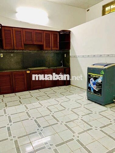 NHÀ NGUYÊN CĂN 2PN DT 100M² – SẴN NỘI THẤT