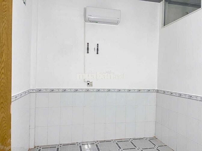 NHÀ NGUYÊN CĂN 2PN DT 100M² – SẴN NỘI THẤT