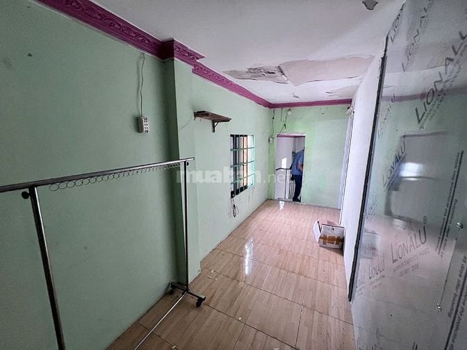 (BAO ĐIỆN NƯỚC) NHÀ MẶT TIỀN CHÒM SAO, CHỈ ĐỂ Ở, 3 PHÒNG, - GIÁ 3 TR