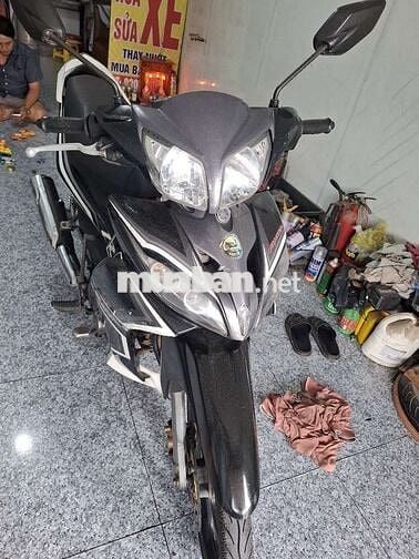 Yamaha Jupiter RC Đen trắng