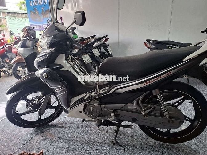 Yamaha Jupiter RC Đen trắng