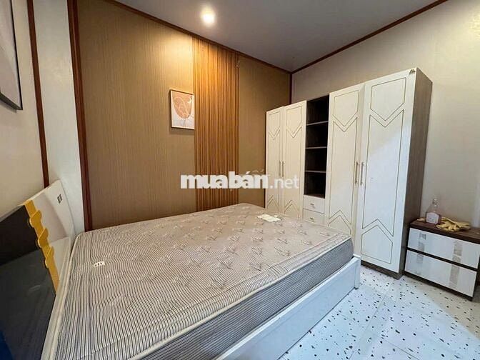 Nhà đẹp 1 trệt 2 lầu  hẻm xe hơi 70m2 (5x14m) chỉ 2ty350 tại Đà Lạt