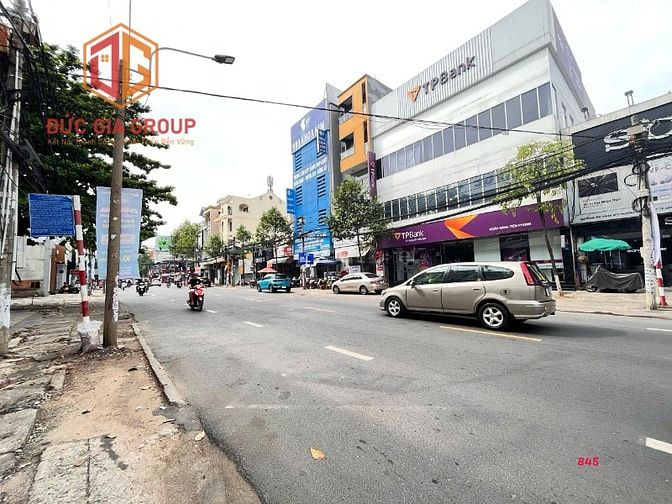 MDKD ngang 20m mặt tiền đường Phạm Văn Thuận ngay Vincom giá 190 triệu