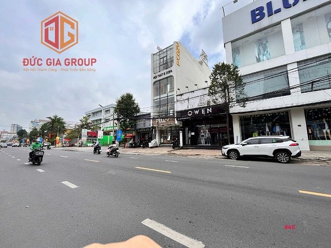 MDKD ngang 20m mặt tiền đường Phạm Văn Thuận ngay Vincom giá 190 triệu