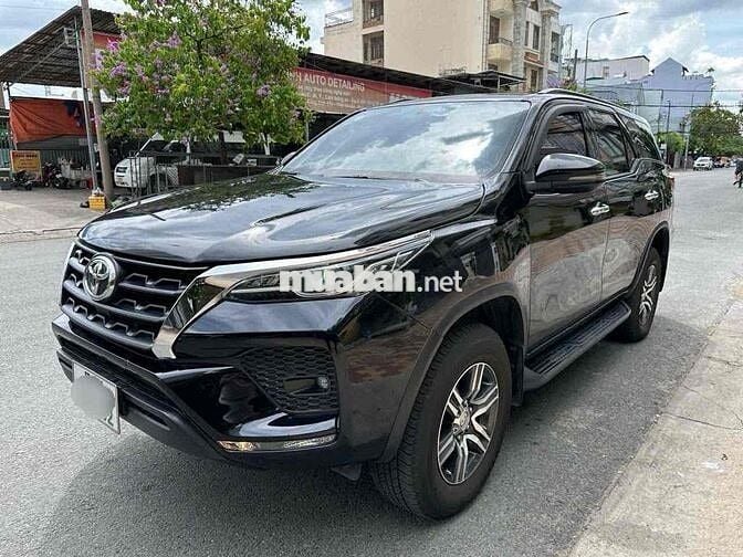 Toyota Fortuner 2021 2.4L số tự động bản full Đen