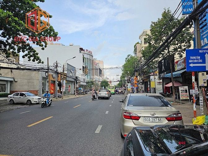 MDKD ngang 20m mặt tiền đường Phạm Văn Thuận ngay Vincom giá 190 triệu
