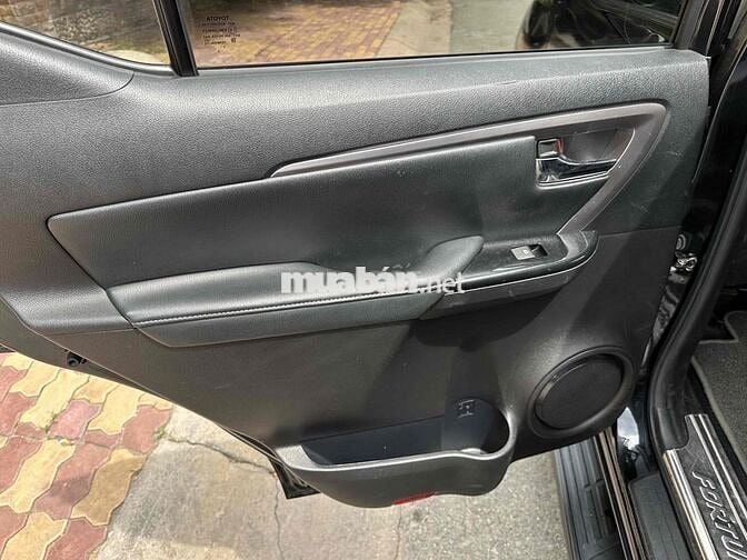 Toyota Fortuner 2021 2.4L số tự động bản full Đen