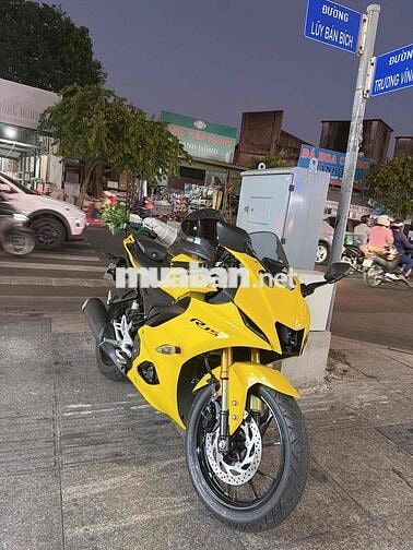 Yamaha R15 V4 2026 Vàng đen Dưới 4000km