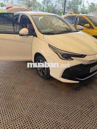Toyota Vios E 2024 Trắng ngọc trai Tự động