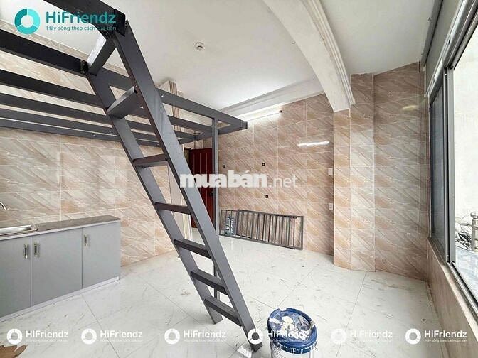 Nhà mới xây - Full nội thất -Cửa sổ trời lớn - Giáp Q10