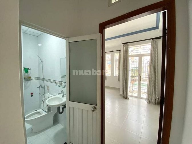 Cho thuê hoặc bán nhà mặt tiền thụt Nguyễn Thượng Hiền, Q.Bình Thạnh..