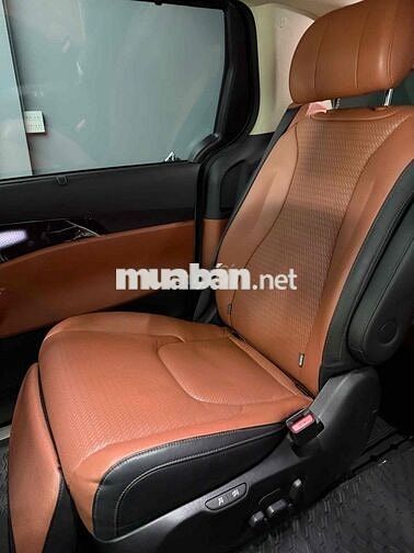 Kia Carnival Signature 2.2 Dầu Xám sx 2022