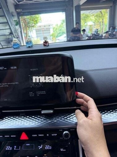 Kia Carnival Signature 2.2 Dầu Xám sx 2022