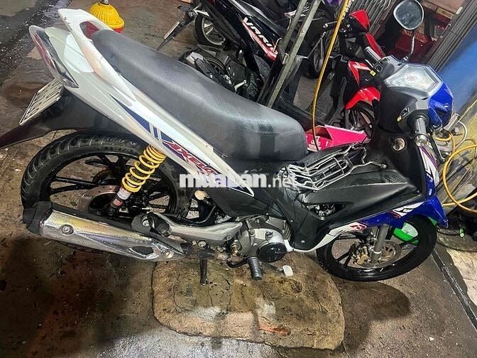 Suzuki Axelo Xanh Đã sử dụng