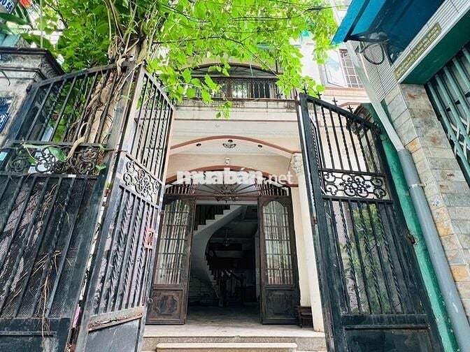 Nhà hẽm xe hơi fừong 6 gò vấp đt công nhận h