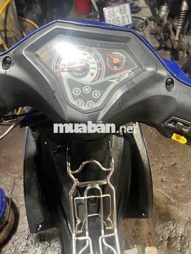 Suzuki Axelo Xanh Đã sử dụng
