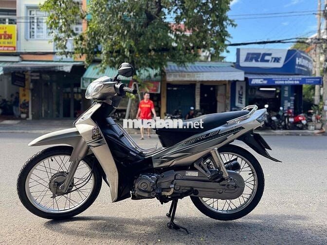 Yamaha Sirius máy Thái màu Bạc
