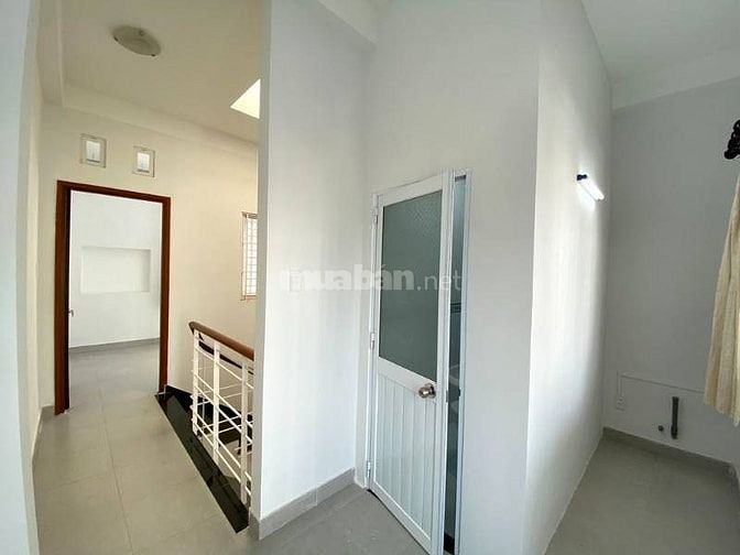 Cho thuê hoặc bán nhà mặt tiền thụt Nguyễn Thượng Hiền, Q.Bình Thạnh..