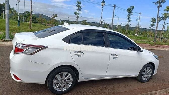 Toyota Vios 2018 Trắng Xăng