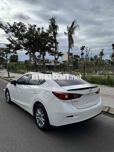 Mazda Mazda 3 2017 Trắng 1.5L Tự động 6 cấp
