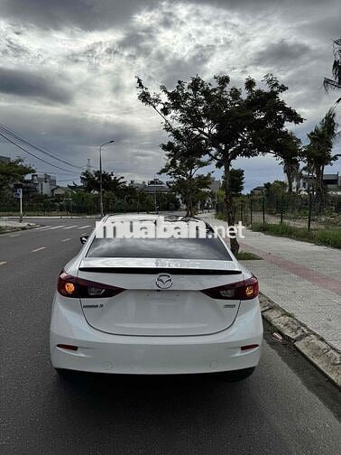 Mazda Mazda 3 2017 Trắng 1.5L Tự động 6 cấp