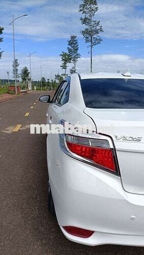Toyota Vios 2018 Trắng Xăng
