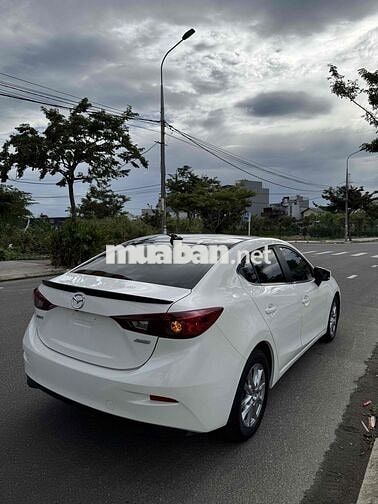 Mazda Mazda 3 2017 Trắng 1.5L Tự động 6 cấp